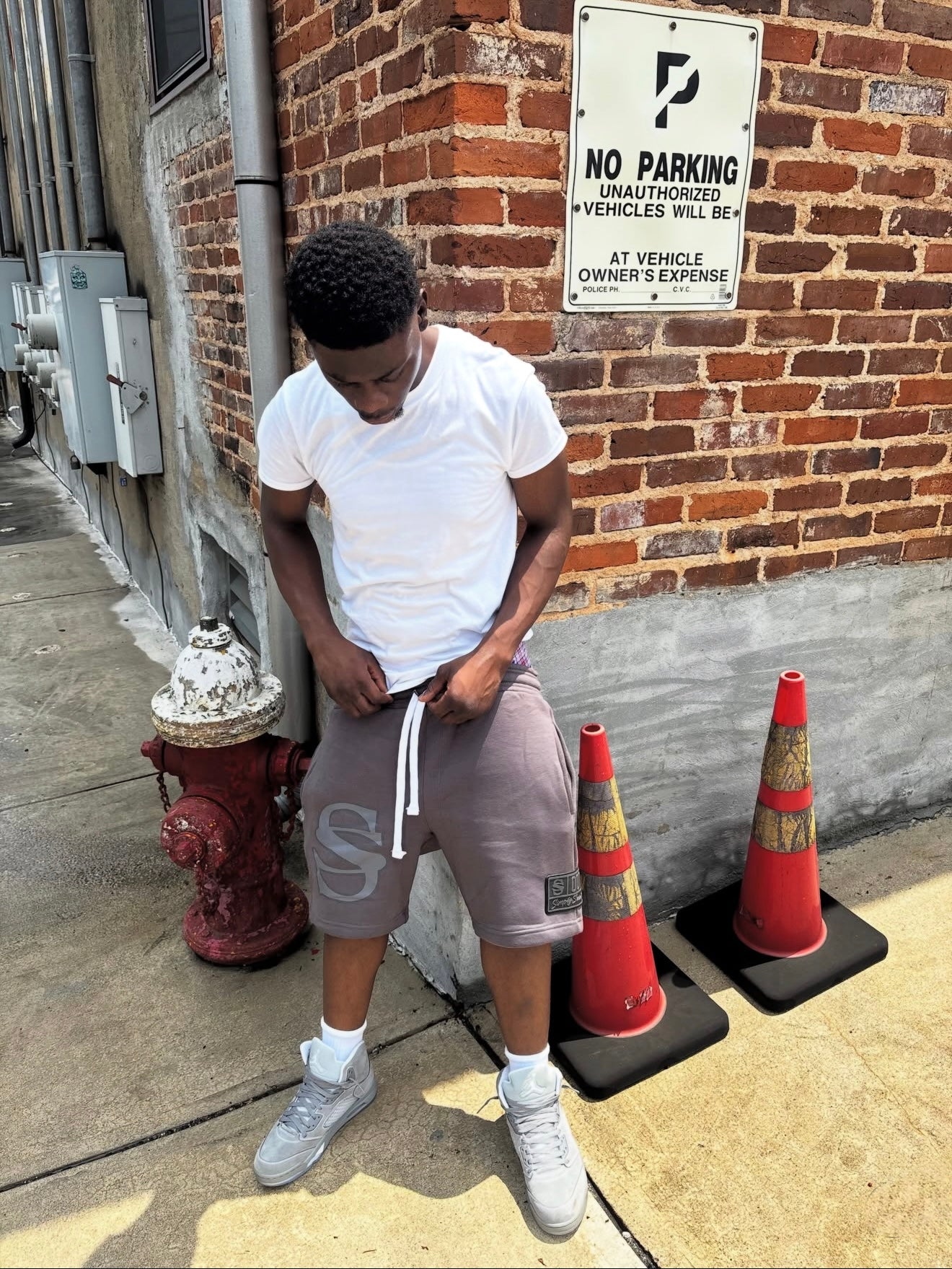 Grey Logo sweatshorts